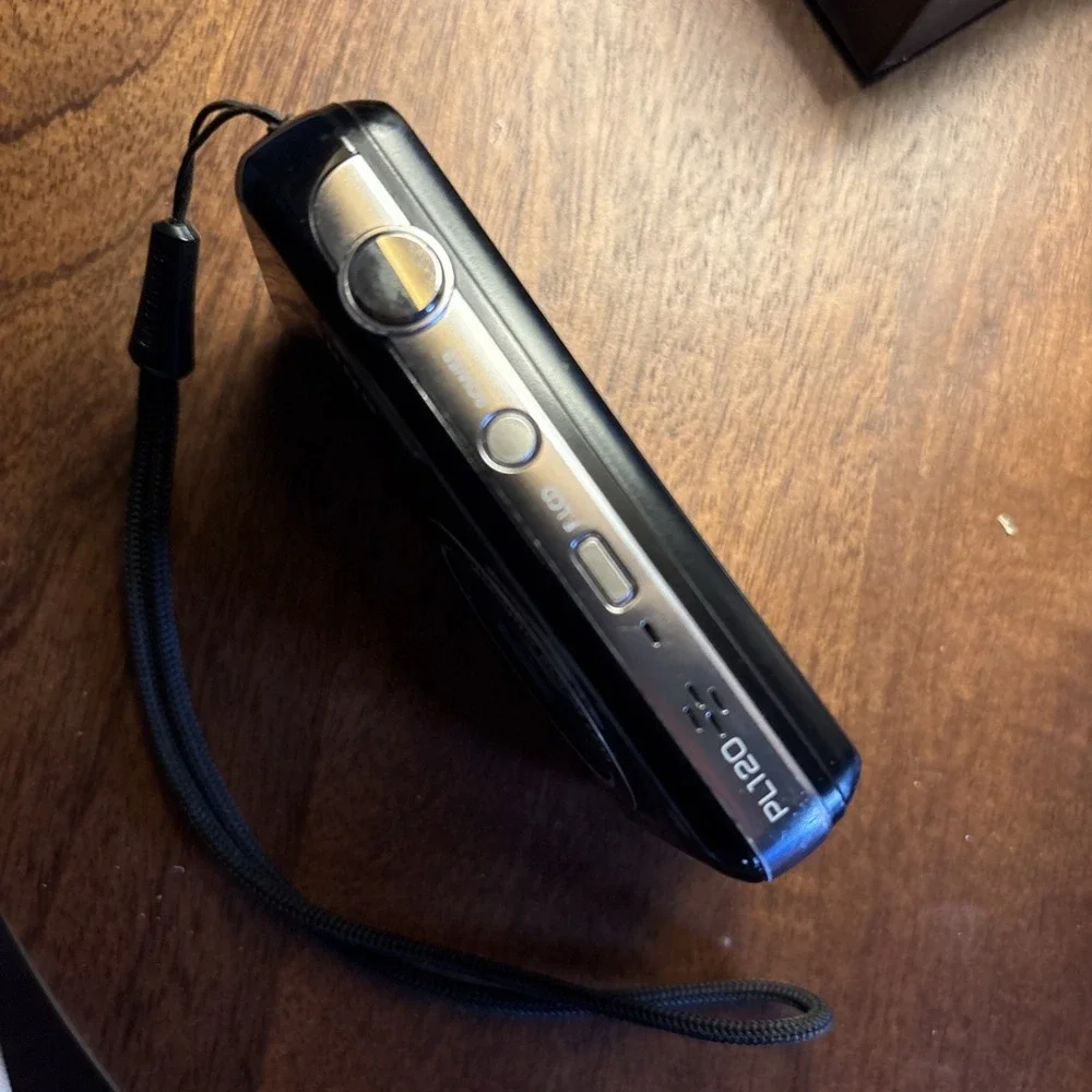 Samsung PL Series PL120 14.2MP Digital Camera Black AS IS Parts or Repair